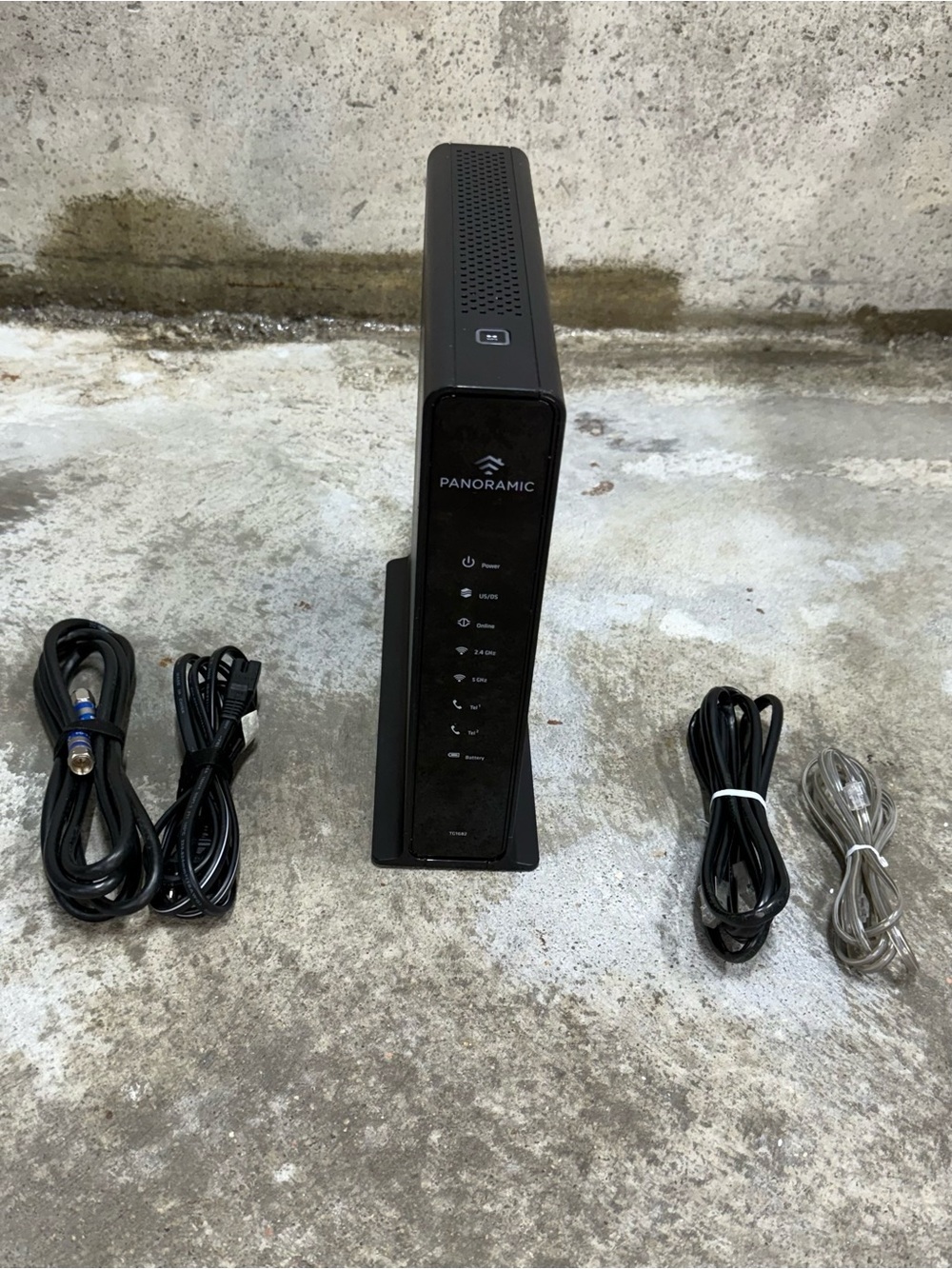 Arris Panoramic TG1682G Dual Band WiFi Router Cable Modem 2.4GHz 5GHz